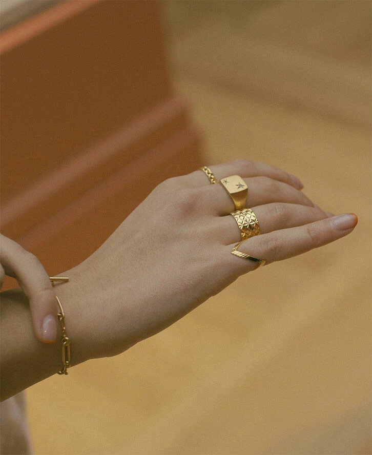 Kupon 💯 Jane Kønig Reflection V-ring, Gold-plated Sterling Silver-46 221 🤩 - Image 4