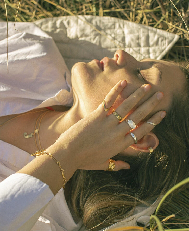 Kupon 💯 Jane Kønig Reflection V-ring, Gold-plated Sterling Silver-46 221 🤩 - Image 5